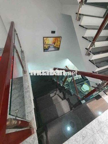 Nhà Mặt Tiền 3 Tầng Dĩ An,94m2. Tặng Full Nội Thất Cao cấp Hơn 5 tỷ