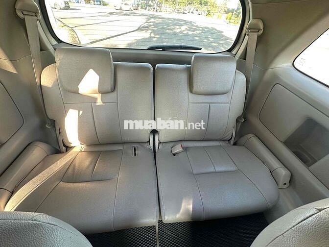 Toyota Innova 2011 GSR - 190000 km