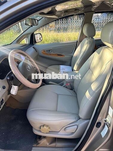 Toyota Innova 2011 GSR - 190000 km