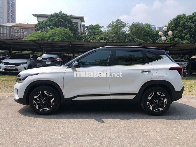 Kia Seltos 2025 Premium 1.5 AT - 2000 km