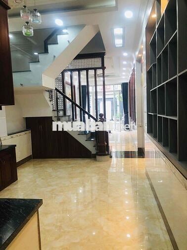 Bán nhà phố gần làng đại học thủ đức