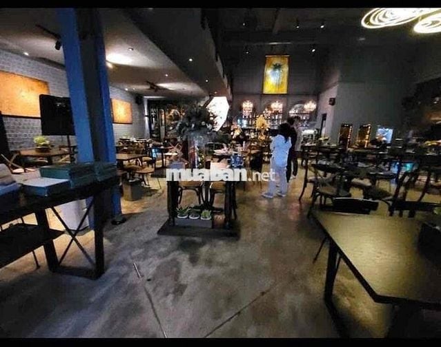 MẶT TIỀN TRẦN ĐÌNH XU, P. NGUYỄN CƯ TRINH, Q1 – TRẦN HƯNG ĐẠO NGANG 8M