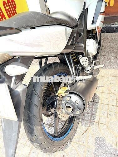 BÁN XE YAMAHA R15 V1 – 150cc