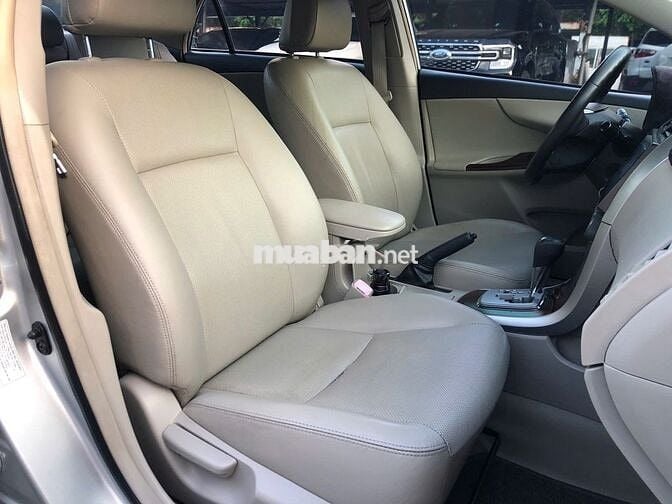 Toyota Corolla Altis 2014 1.8G AT - 120000 km