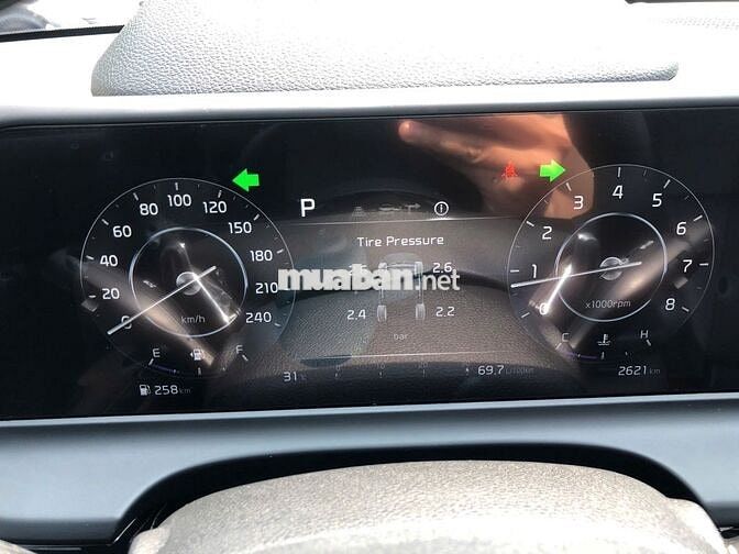Kia Seltos 2025 Premium 1.5 AT - 2000 km