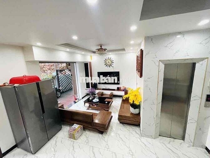 Siêu hot! 7 tỷ sở hữu ngay 45m2x5 tầng có thang máy trung tâm Hà Trì