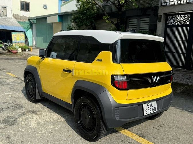 Vinfast VF3 2024 Vàng Pin Thuê lên cam lùi xe đẹp như mới 