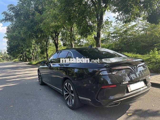 VinFast Lux A2.0 2020 Premium 2.0 AT - 72000 km