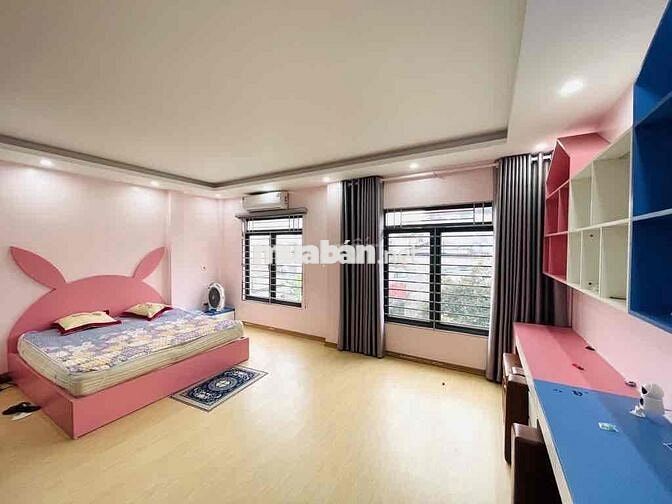 Siêu hot! 7 tỷ sở hữu ngay 45m2x5 tầng có thang máy trung tâm Hà Trì