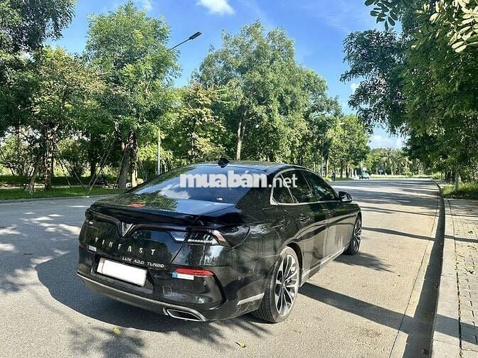 VinFast Lux A2.0 2020 Premium 2.0 AT - 72000 km