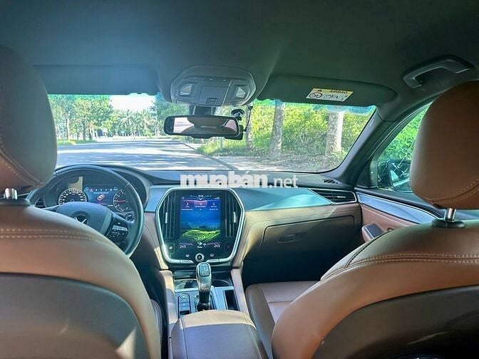 VinFast Lux A2.0 2020 Premium 2.0 AT - 72000 km