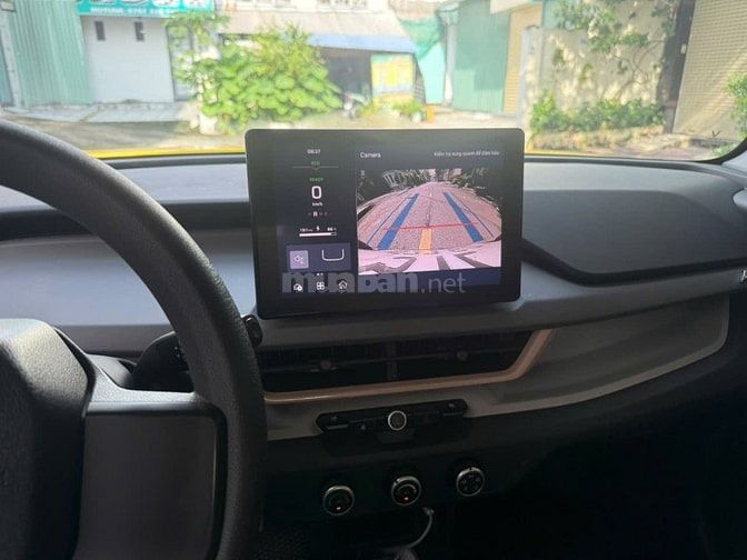 Vinfast VF3 2024 Vàng Pin Thuê lên cam lùi xe đẹp như mới 