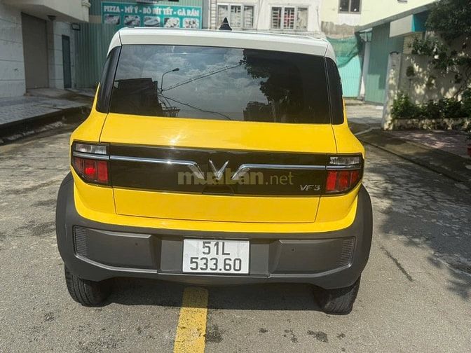 Vinfast VF3 2024 Vàng Pin Thuê lên cam lùi xe đẹp như mới 