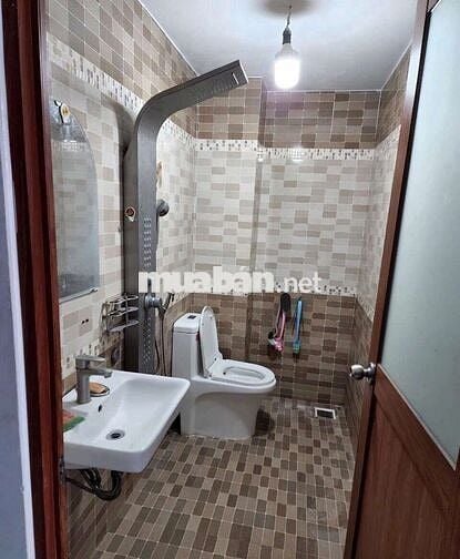 CHO THUÊ NHÀ 4X18(TRỆT+2LẦU+4PN+6ML+5WC)NHÀ FULL 6 MÁY LẠNH