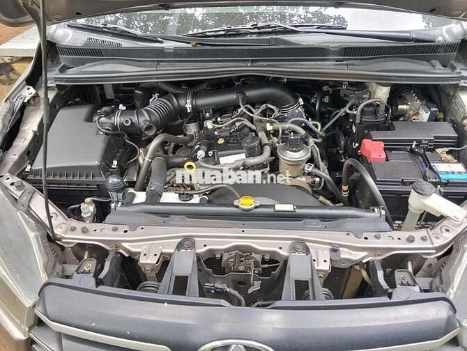 Toyota Innova 2017 - 100000 km