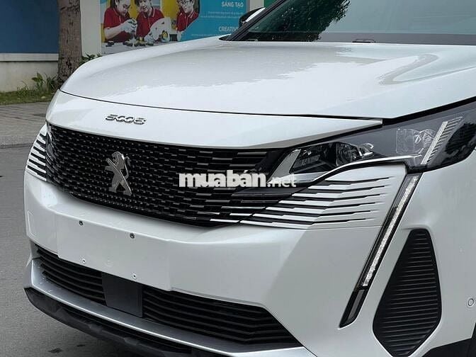 Peugeot 5008 2022 AL 1.6 AT - 30,000 km siêu đẹp.