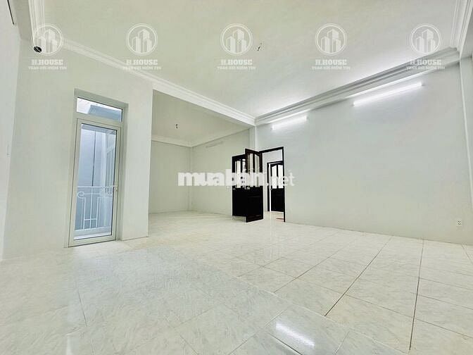 KHU VIP K300 - VILLA CHO THUÊ NGUYỄN BÁ TUYỂN - MỚI - ĐẸP