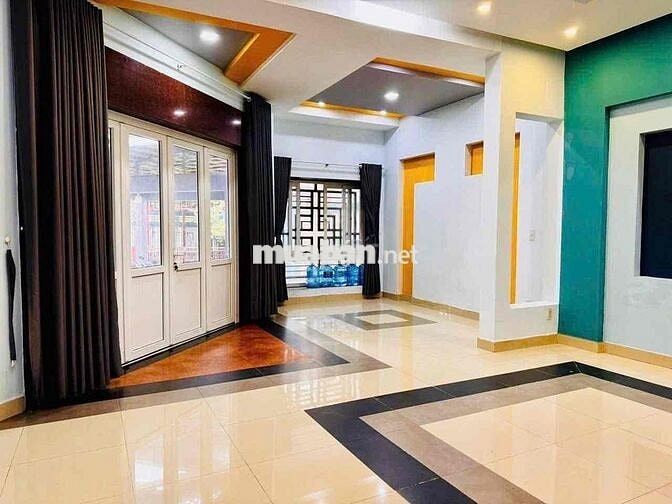 Cho THUÊ biệt thự Ngang 8m trung tâm Biên Hoà gần Cổng 2 240m2 rộng