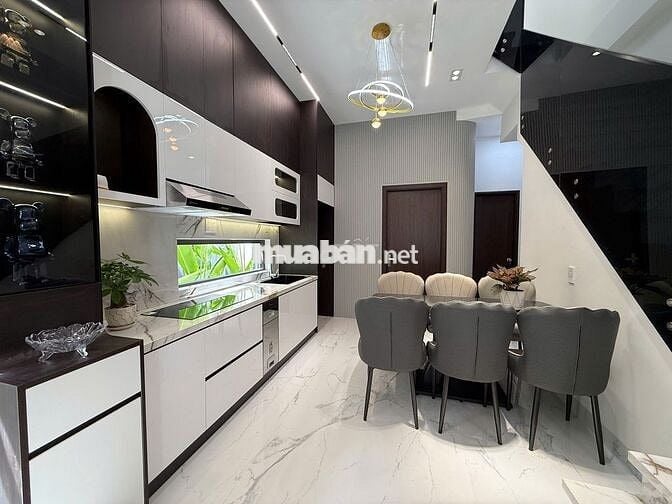 Bán nhà 3 tầng full nội thất, 2 mặt kiệt Nguyễn Văn Linh – TP Đà Nẵng