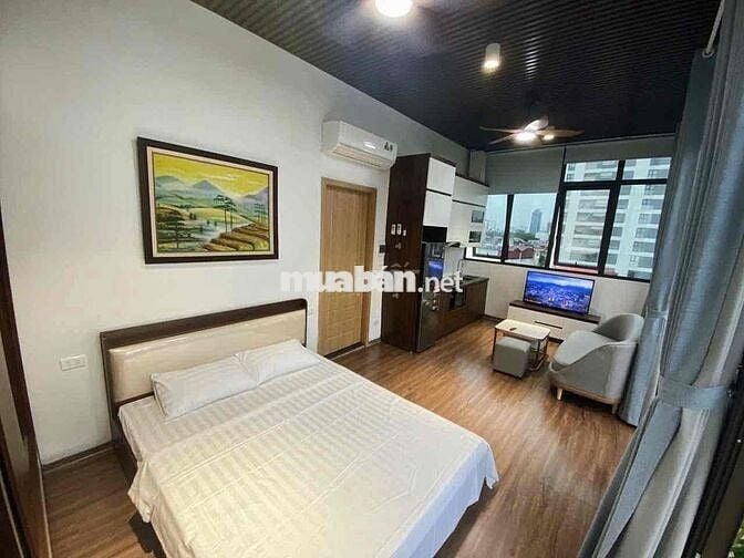 CCMN PHỐ CẦU GIẤY. 1N1K RỘNG 40M2. BAN CÔNG THOÁNG. THANG MÁY. GIÁ 7T5