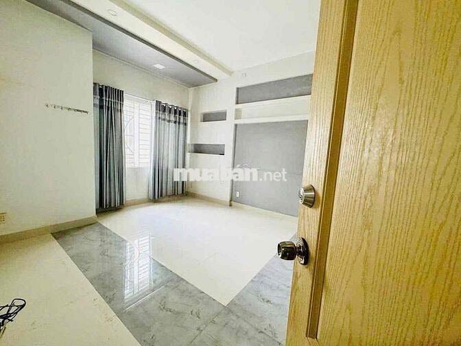 Cho THUÊ biệt thự Ngang 8m trung tâm Biên Hoà gần Cổng 2 240m2 rộng