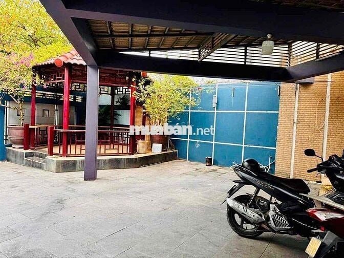 Cho THUÊ biệt thự Ngang 8m trung tâm Biên Hoà gần Cổng 2 240m2 rộng