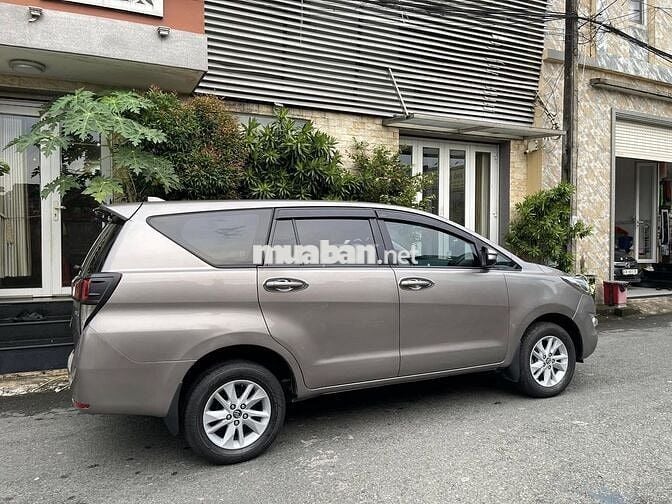 Toyota Innova 2018 2.0E - 120,000 km tuyệt đẹp.