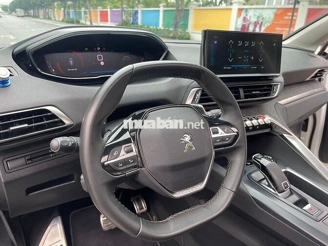 Peugeot 5008 2022 AL 1.6 AT - 30,000 km siêu đẹp.