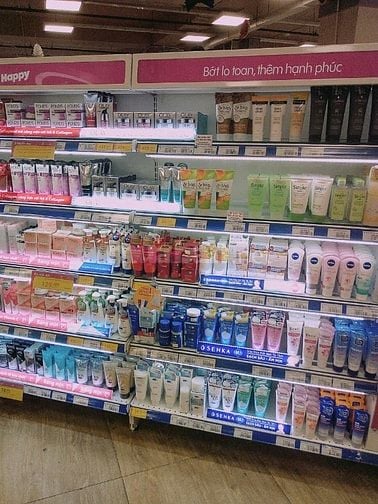 CẦN 5 CHỊ LÀM TẠP VỤ VÀ 5 BẠN PHỤ QUẦY HÀNG LÀM TẠI CỬA HÀNG TIÊU DÙNG