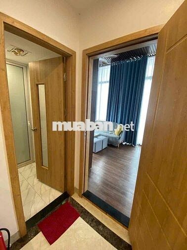 CCMN PHỐ CẦU GIẤY. 1N1K RỘNG 40M2. BAN CÔNG THOÁNG. THANG MÁY. GIÁ 7T5