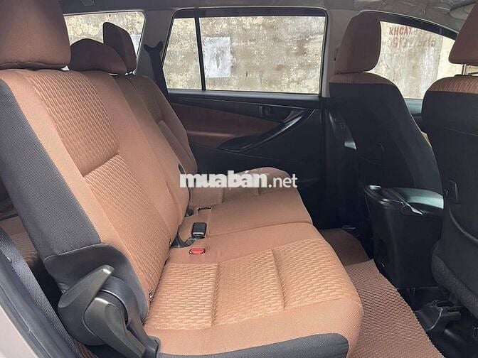 Toyota Innova 2018 2.0E - 120,000 km tuyệt đẹp.