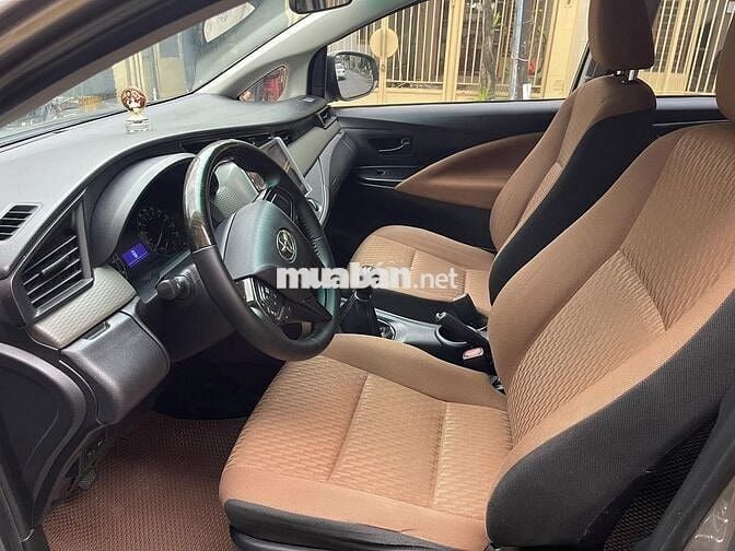 Toyota Innova 2018 2.0E - 120,000 km tuyệt đẹp.