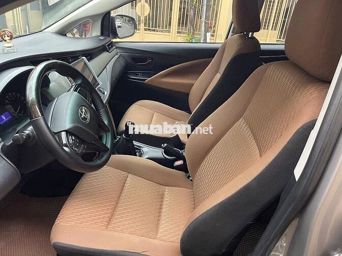 Toyota Innova 2018 2.0E - 120,000 km tuyệt đẹp.
