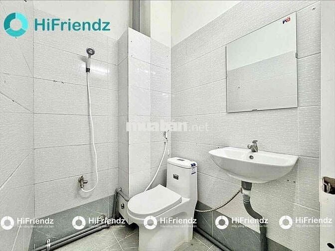 STUDIO FULL NỘI THẤT GIÁ 5X, CÓ CỦA SỔ TRỜI ĐÓN ÁNH SÁNG, GẦN BỜ KÈ Q3
