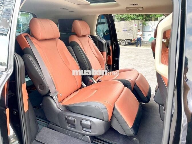 Kia Carnival 2024 Signature 2.2D - 15,000 km.