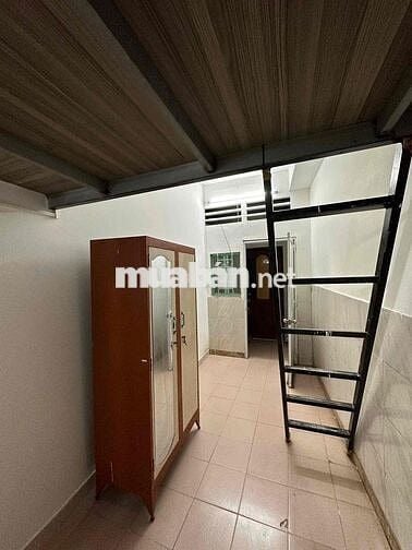 2.900.000 DUPLEX GÁC CAO - SACH SẼ Ở 1 NGƯỜI NGAY BẾN XE MIỀN ĐÔNG
