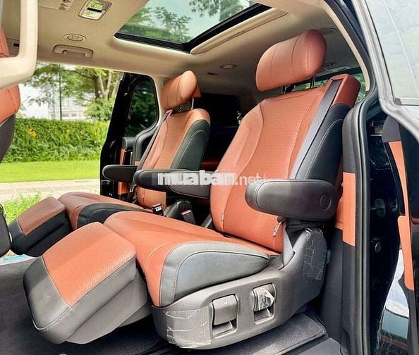 KIA CARNIVAL 2.2D signature 7S - 15000 km