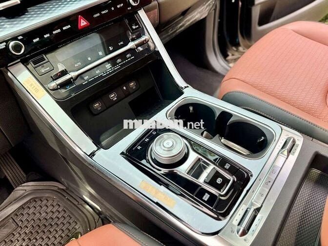 KIA CARNIVAL 2.2D signature 7S - 15000 km