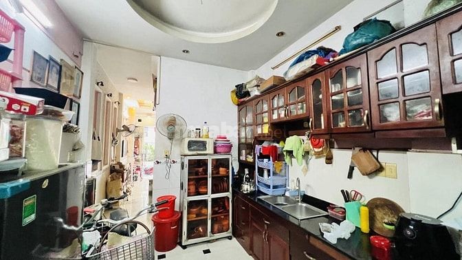 Nhà 1 trục hẻm xe hơi 4m tại Phạm Ngũ Lão Q1 nhỉnh 3tỷ 1 trệt 2 lầu SH