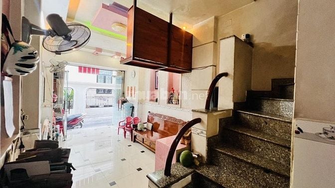 Nhà 1 trục hẻm xe hơi 4m tại Phạm Ngũ Lão Q1 nhỉnh 3tỷ 1 trệt 2 lầu SH
