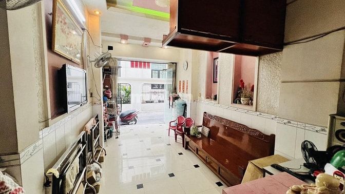 Nhà 1 trục hẻm xe hơi 4m tại Phạm Ngũ Lão Q1 nhỉnh 3tỷ 1 trệt 2 lầu SH