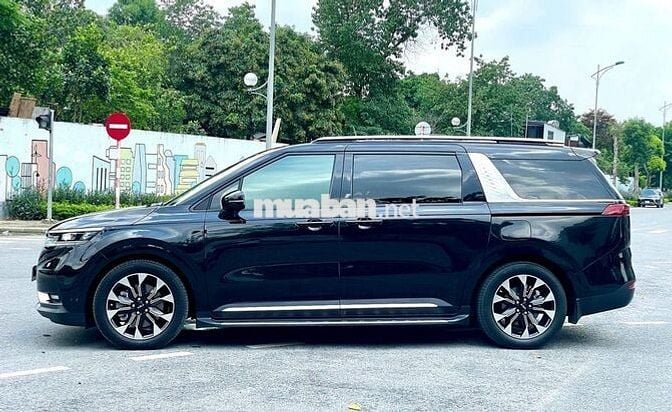 Kia Carnival 2024 Signature 2.2D - 15,000 km.
