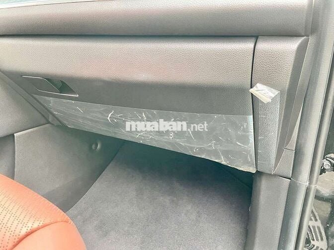 KIA CARNIVAL 2.2D signature 7S - 15000 km
