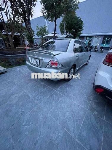 Mitsubishi Lancer 2004 - xe đẹp sạch sẽ.