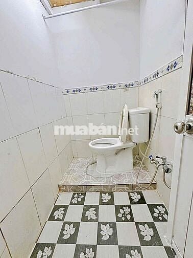 Phòng máy lạnh, tủ lạnh - Gần KCX, UFM Q7
