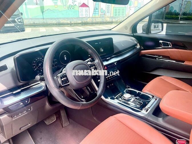 Kia Carnival 2024 Signature 2.2D - 15,000 km.