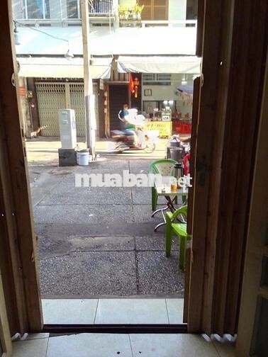 Cho thuê mặt bằng có sân ngoài rộng