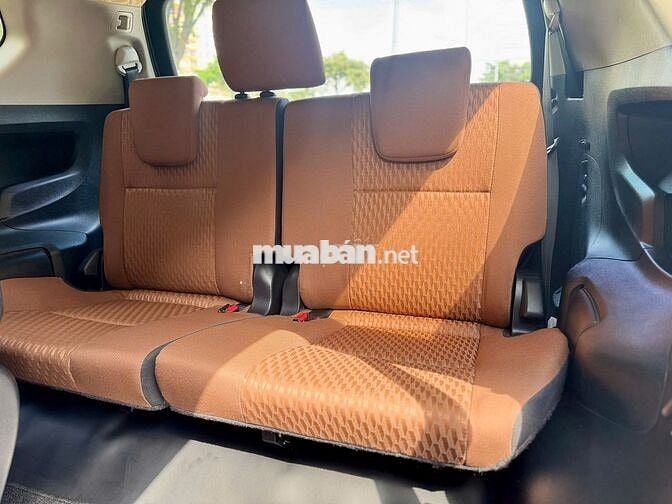 Toyota Innova 2017 2.0E - 12000 km