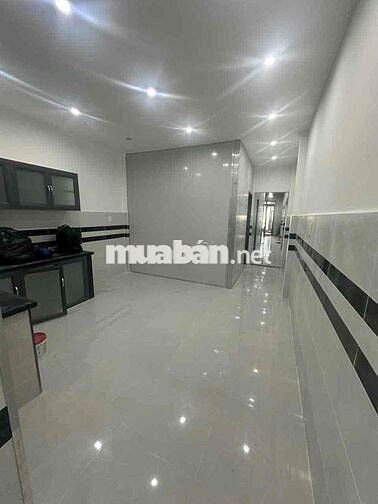 NHÀ THUÊ MẶT TIỀN BÀ ĐIỂM. (4x24) 2P ngủ