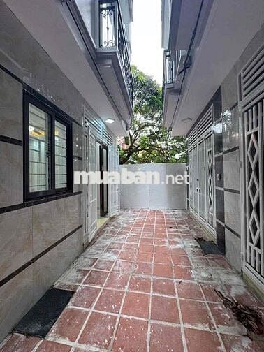 3.2 tỷ 4 tầng Nhà xây mới tại Phụng Châu- gần đh thể thao Phường CM